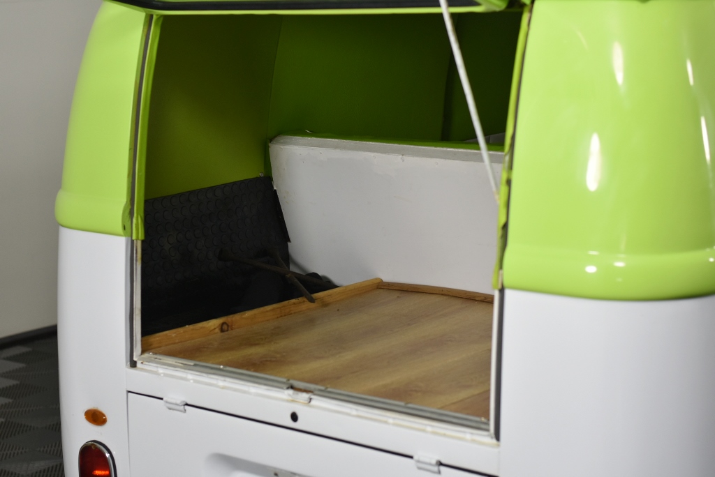 TOMMEE TIPPEE Electric Steam Steriliser for Baby Feeding Bottles and Access