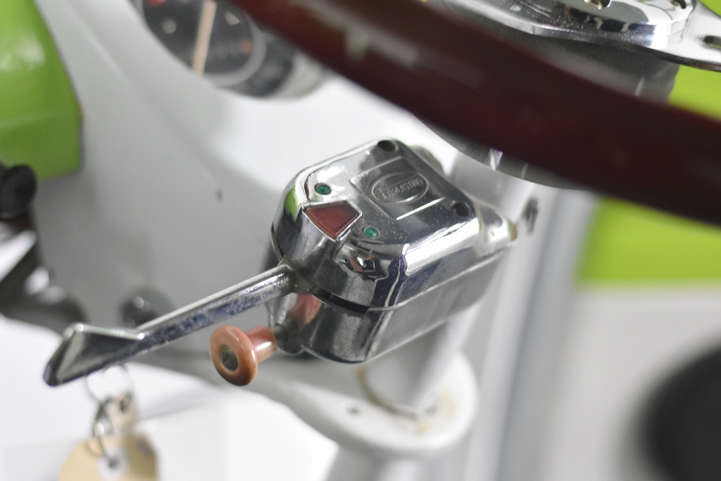 PHILIPS Avent Classic+ PP Newborn Starter Set. NB: damaged box