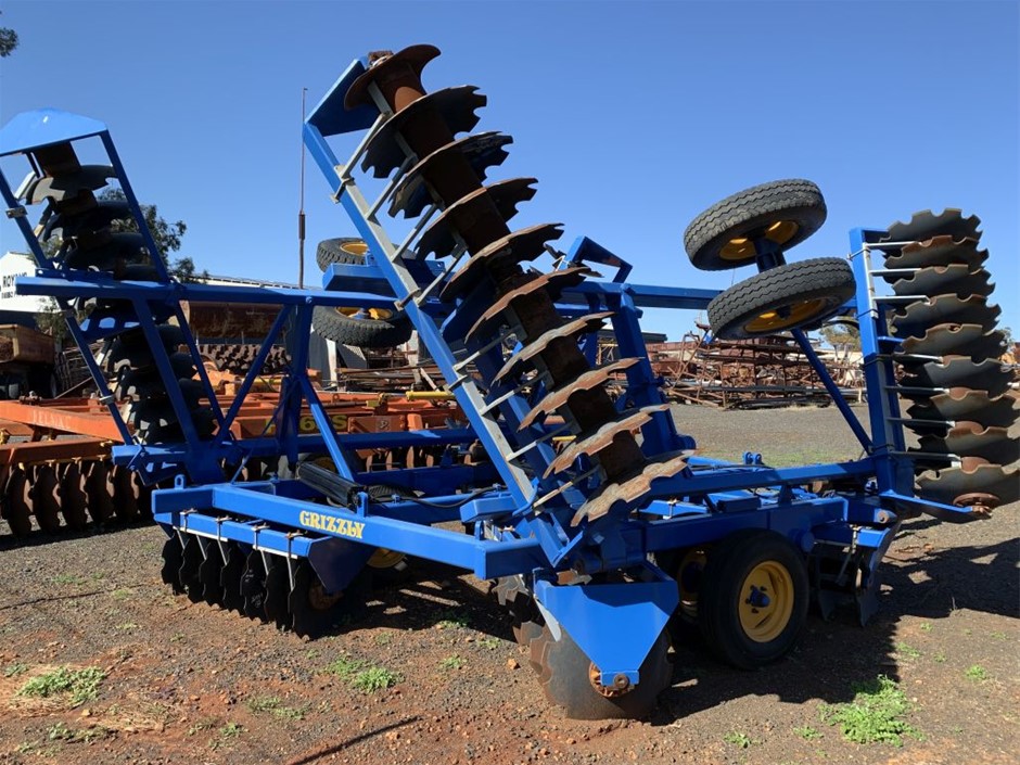 Wolf Blass Yellow Label Pinot Noir (6x 750mL). SA