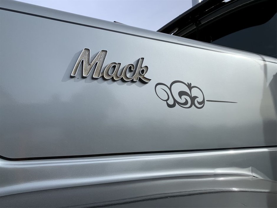 The Drover Chardonnay 2025 (12x 750mL) AUS