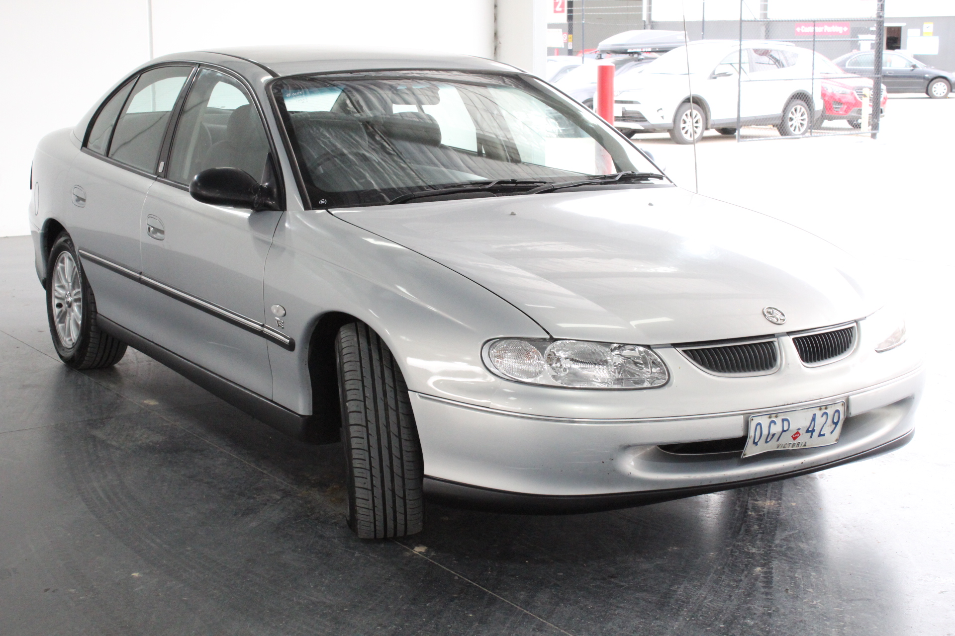 2000 Holden Commodore Olympic Edition VTII Automatic Sedan Auction ...