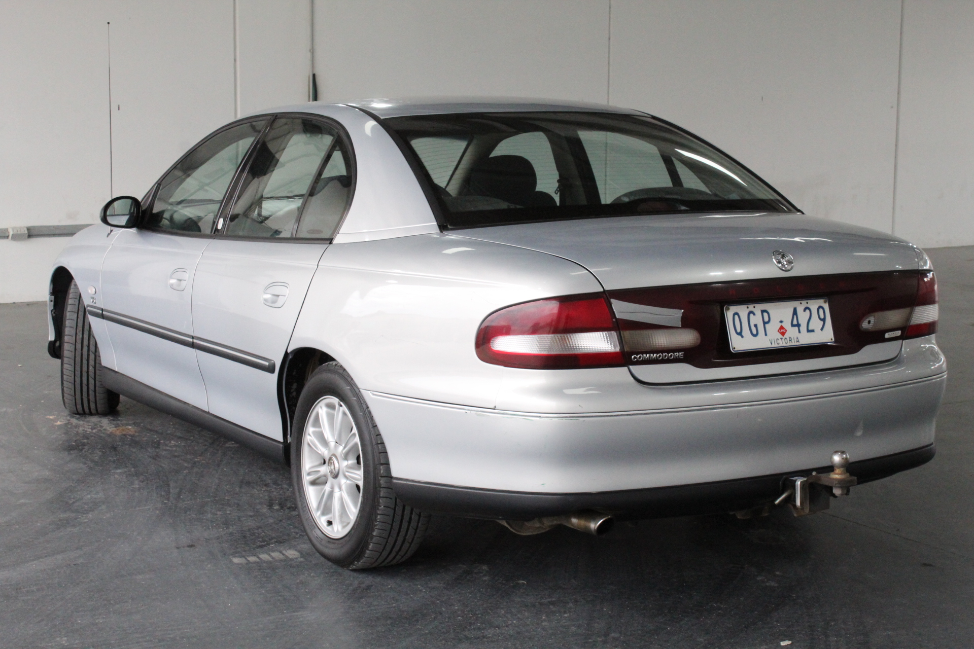 2000 Holden Commodore Olympic Edition VTII Automatic Sedan Auction ...