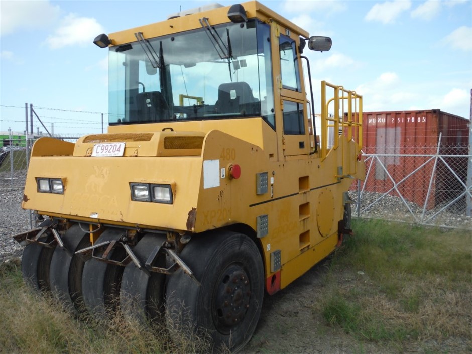 Men's Watch Gift Set w/ Leather Wrist Bracelet.  Buyers Note - Discount Fre