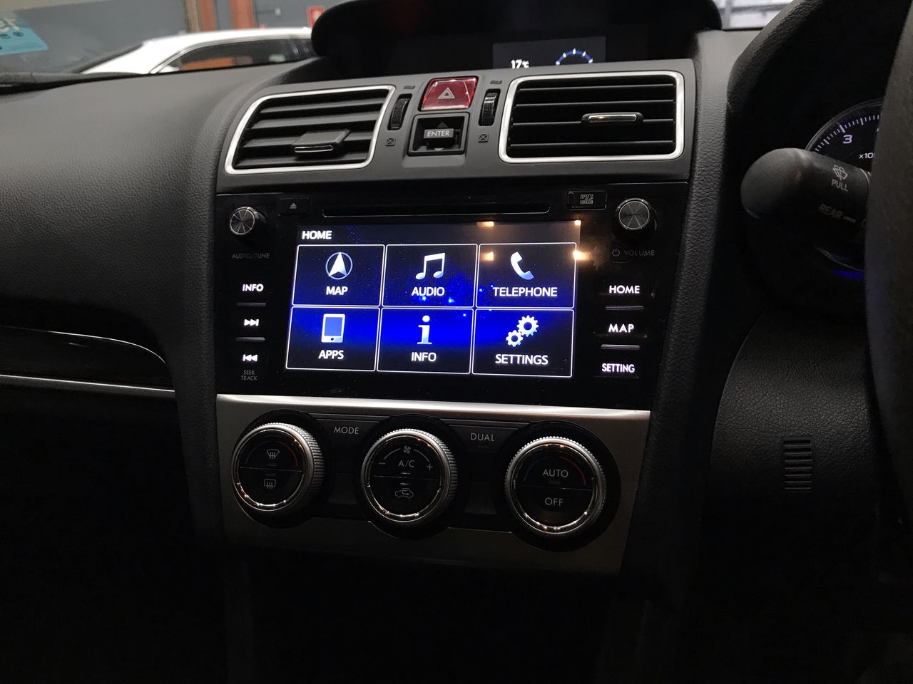 Men's 10mm Pearl & Dark Green Jasper Beaded Bracelet