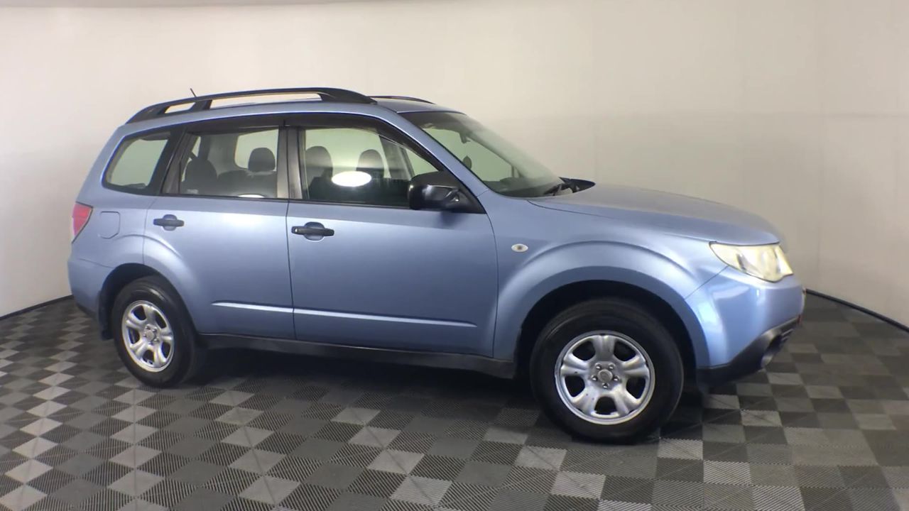 Men's Malaysia 'Jade' Quartz Gold Spacer Beaded Bracelet