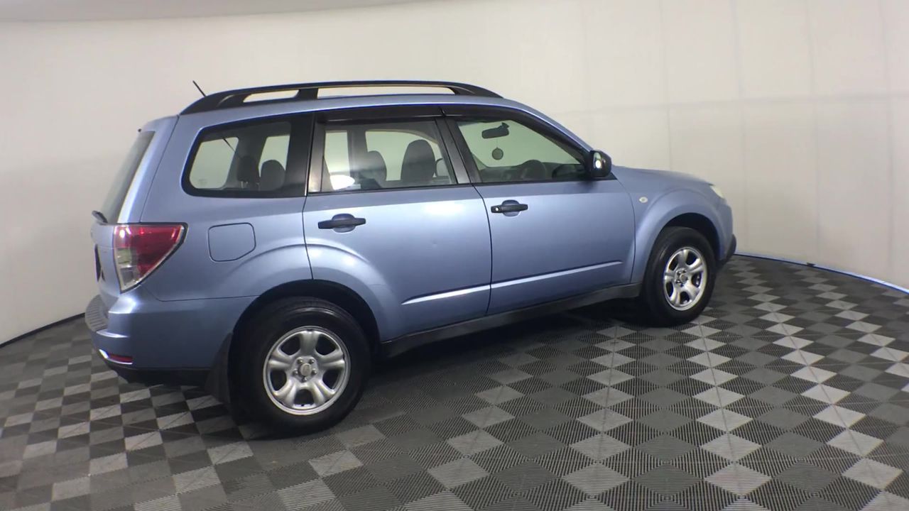 Men's 8mm Garnet & AAA Grade Cubic Zirconia Skull Beaded Bracelet