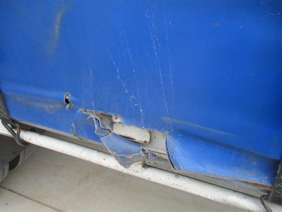 1.5ct Pear Cut Simulated Diamond 18K Gold Filled 925 Silver Ring - Size 6