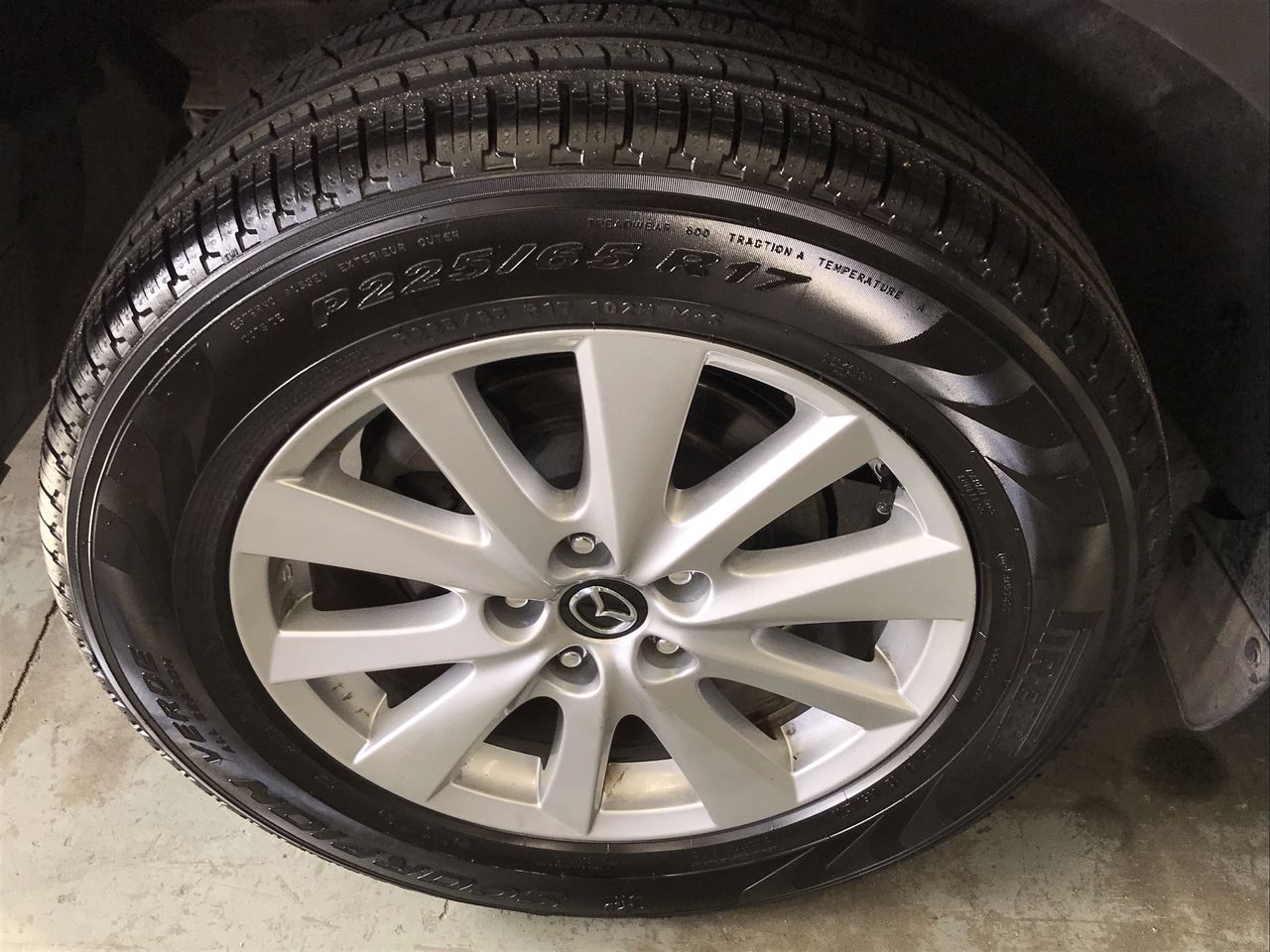 Jules Roy Pinot Noir 2024 (6x 750mL), France.