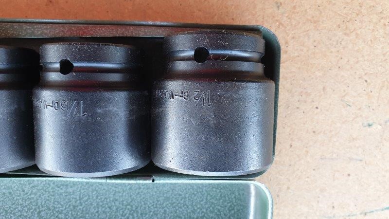 Stunning Purple Teardrop Earrings