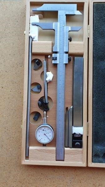 Stunning 18ct Heavy Yellow Gold Plated Simulated Diamond Round Pendant