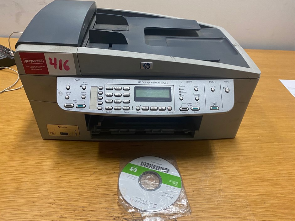 9K WHITE GOLD 0.15ct F VS LAB DIAMOND OVAL OFFSET RING