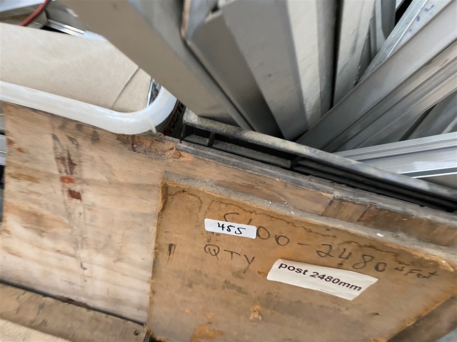 9K YELLOW GOLD 0.25ct F VS LAB DIAMOND CLAW SET BAND