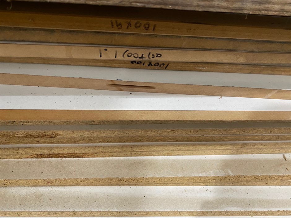 9K WHITE GOLD 0.15ct F VS LAB DIAMOND OVAL WAVE RING