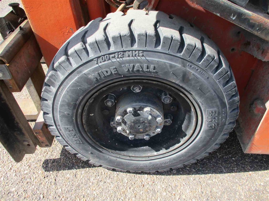 Stunning Rhodium Plated Champagne Crown Heart Ring - US Size 7