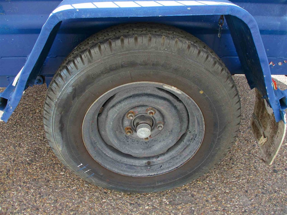Stainless Steel Initial 'T' Bracelet with Simulated Diamonds - Yellow