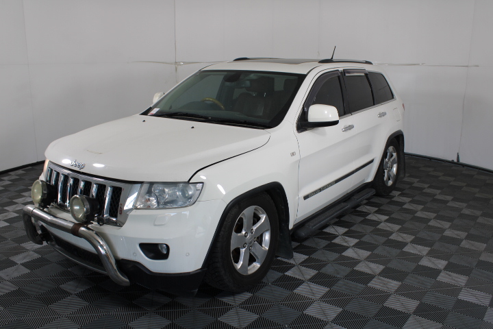 Stainless Steel Initial 'B' Bracelet with Simulated Diamonds - Yellow