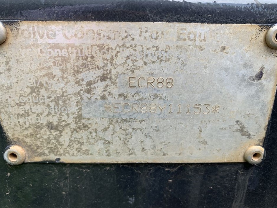 925 Sterling Silver Simulated Diamonds Hollow Heart Pendant Necklace