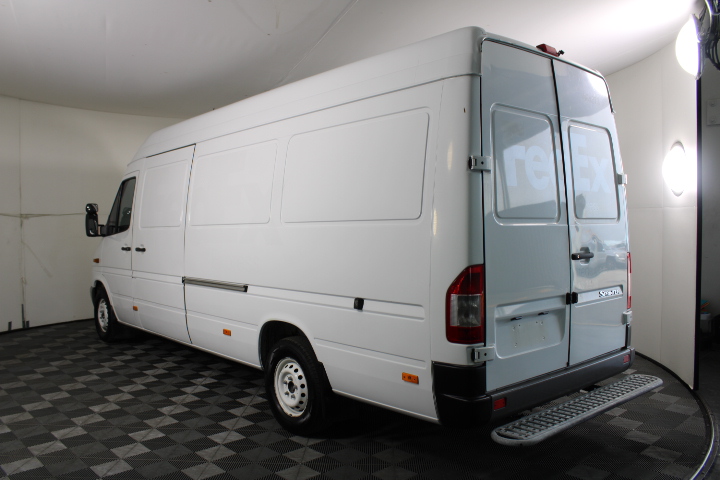 0.5ct 925 Silver Simulated Diamonds Round Pendant Necklace