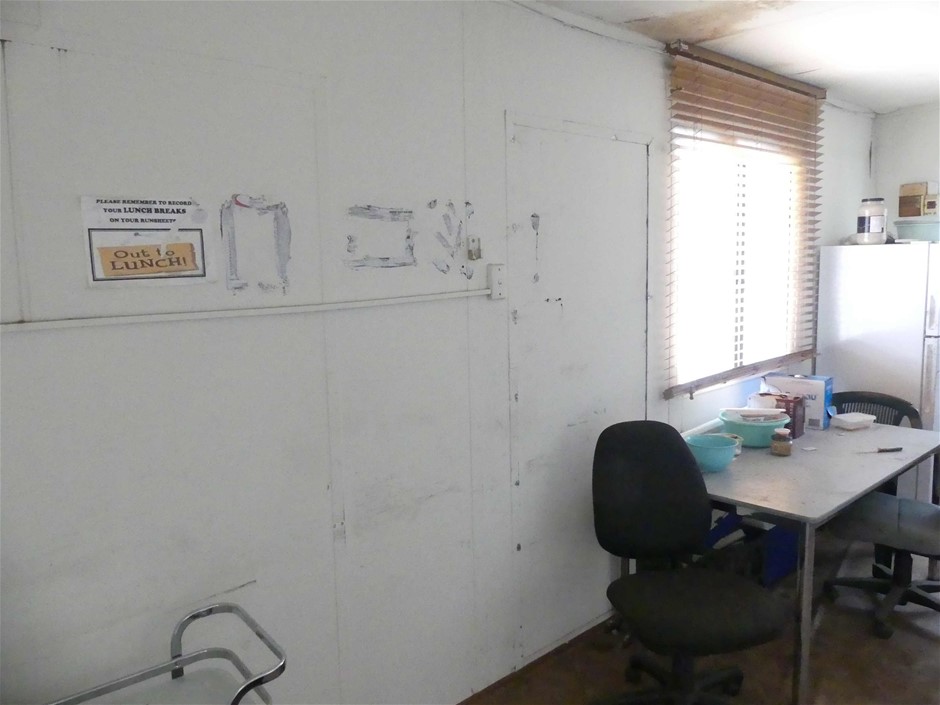 2 Monkeys Semillon Sauvignon Blanc 2025 (12x 750mL) SEA