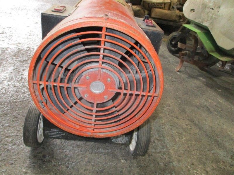 9K YELLOW GOLD 1.25ct F VS LAB DIAMOND OVAL HALO RING