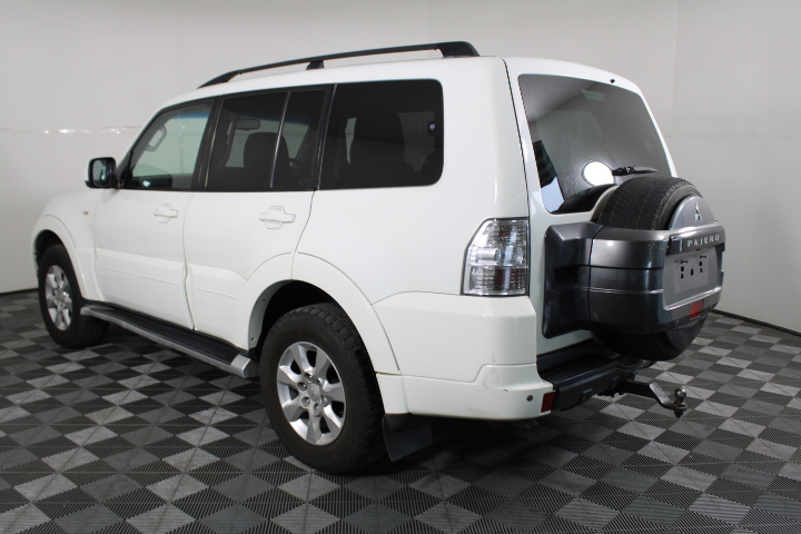 9K WHITE GOLD 1.75ct F VS LAB DIAMOND RADIANT CLAW RING