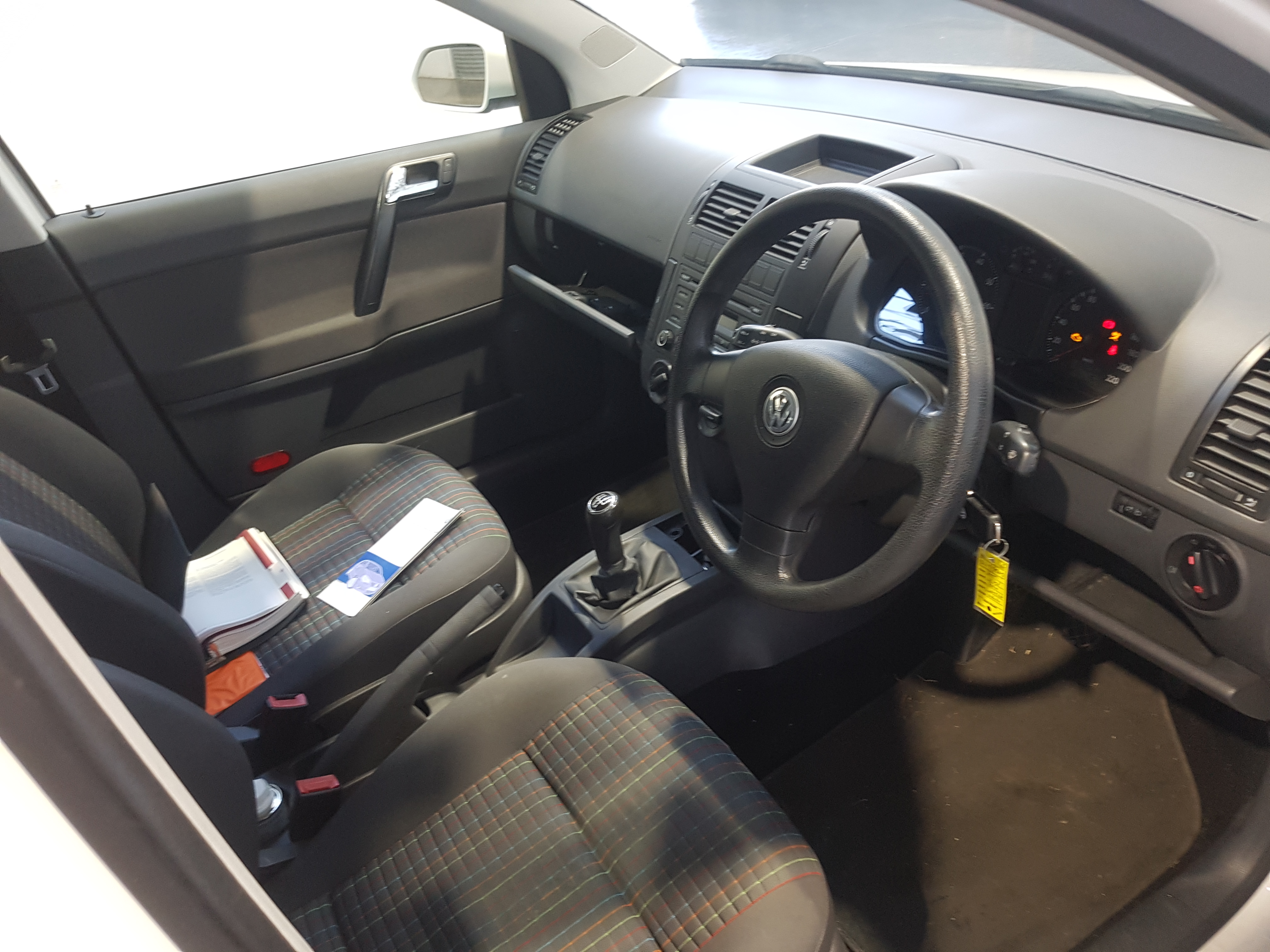 1966 Australia Silver Queen Elizabeth coin & 0.10 Xag silver bar x 4