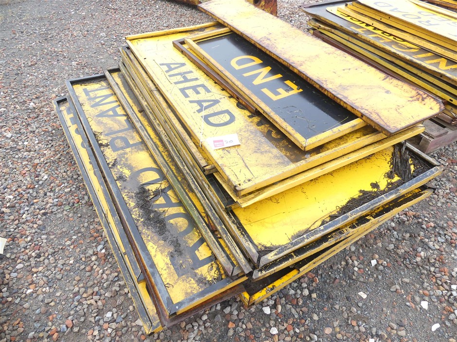 Designer Plain Bracelet for Charms in Silver