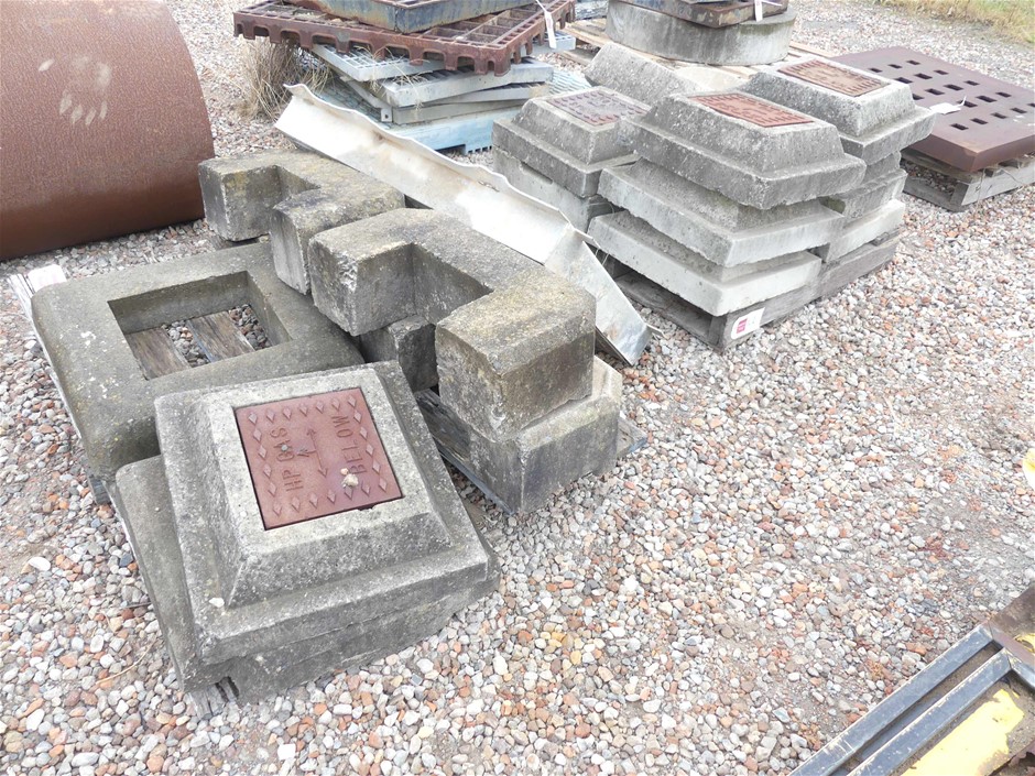 Designer Simulated Diamond Green Square Teardrop Earrings in Silver