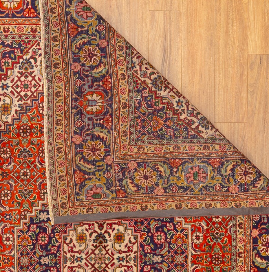 Bulk items, gold diamonds, silver coins