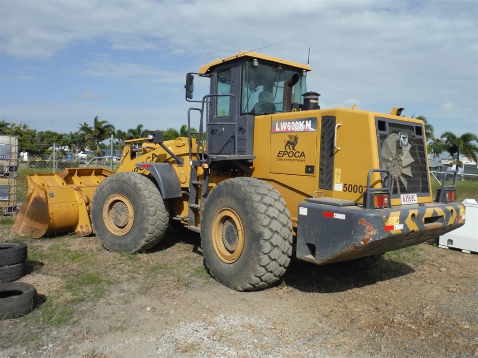 Vial full of Gold Leaf/Flake