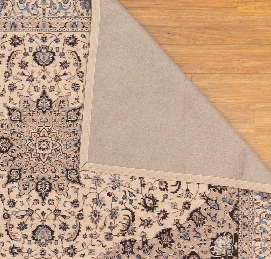 <p>Poly Pipe, Jerry Cans and Copper Tube</p>