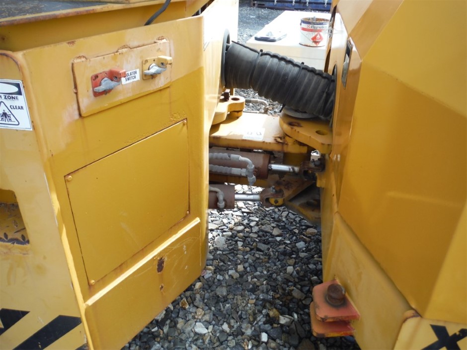 18K Gold - Filled Clustered Bracelet Simulated Diamonds, 12MM Wide - 20.3cm