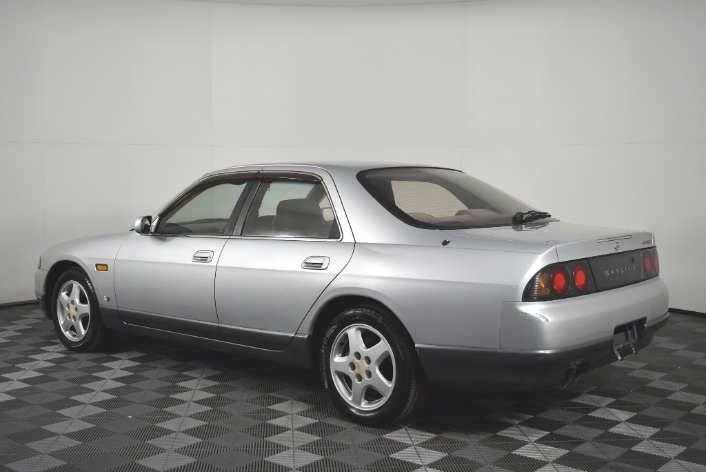 18K Gold - Filled Clustered Necklace Simulated Diamonds, 12MM Wide - 55.8cm