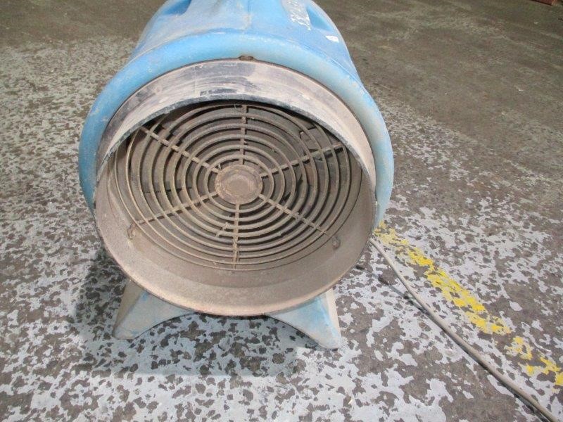 18K Gold-Filled Cuban Chain Bracelet with Simulated Diamonds - 22.8cm