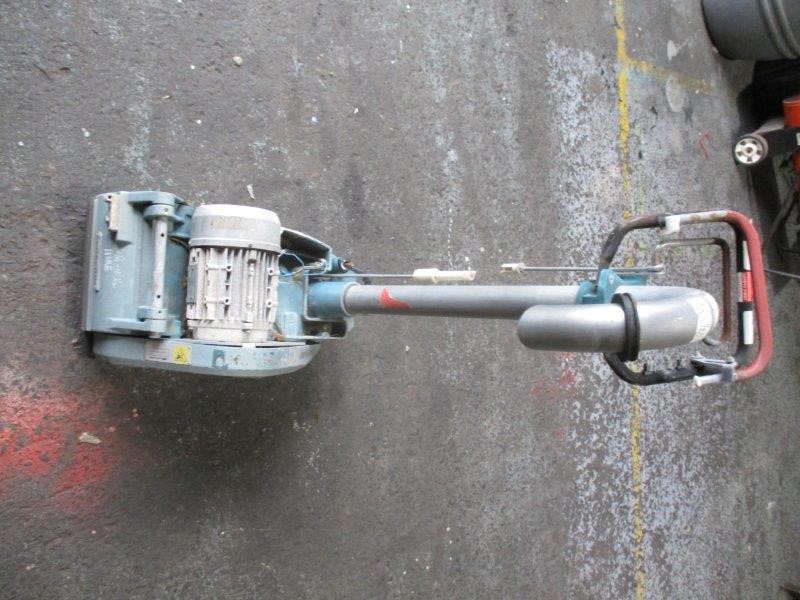 8.56 Carats Cabochon Green Emerald