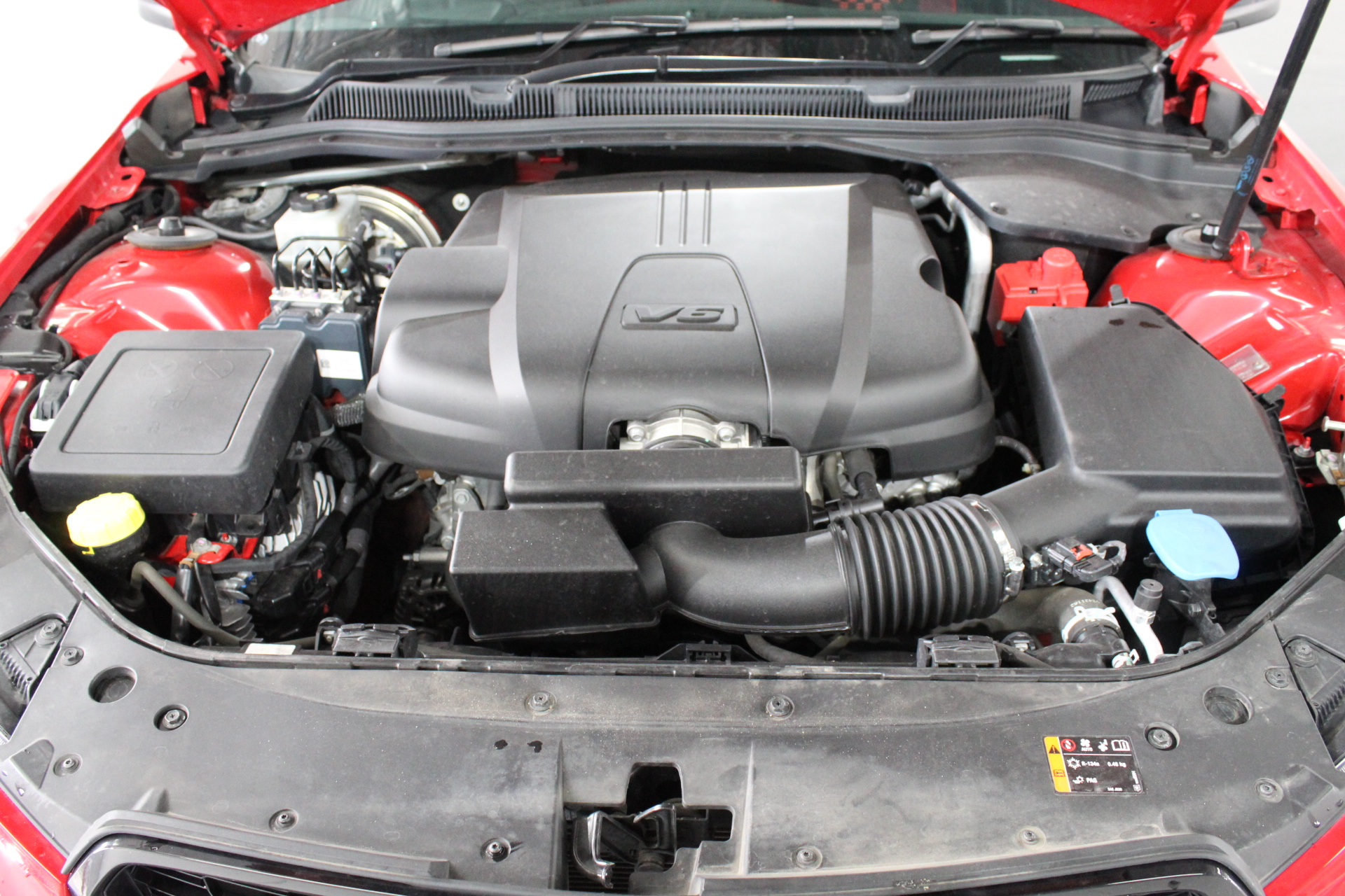 4.89 Carats Blue Sapphire