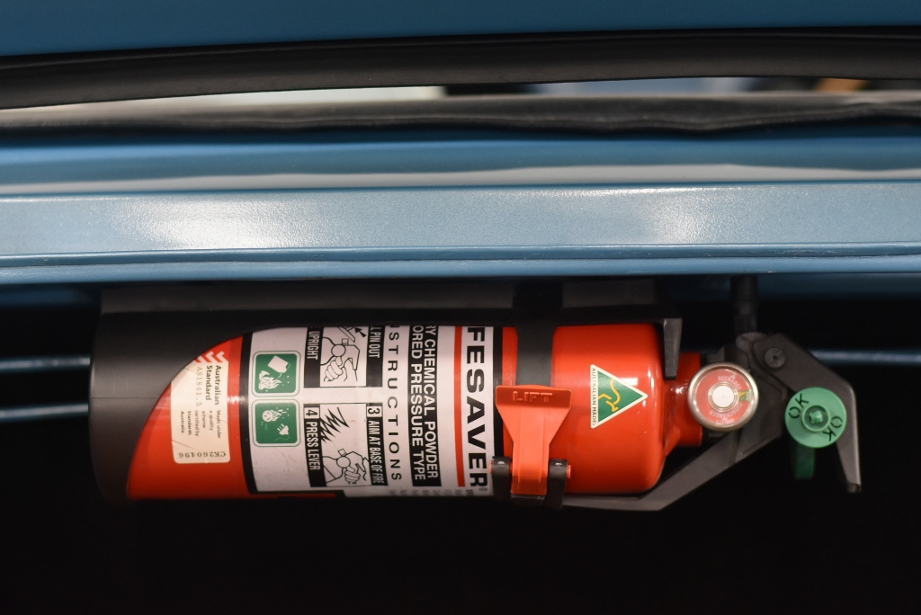 Aboriginal Flag, 1/10th Oz (ApproX) 999 Pure Solid Silver Bullion CoinCOA