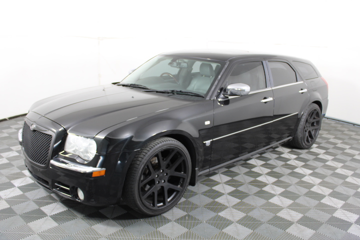 Waterproof  Watch Barrel Shaped Transparent Red Color Quartz Watch Popular