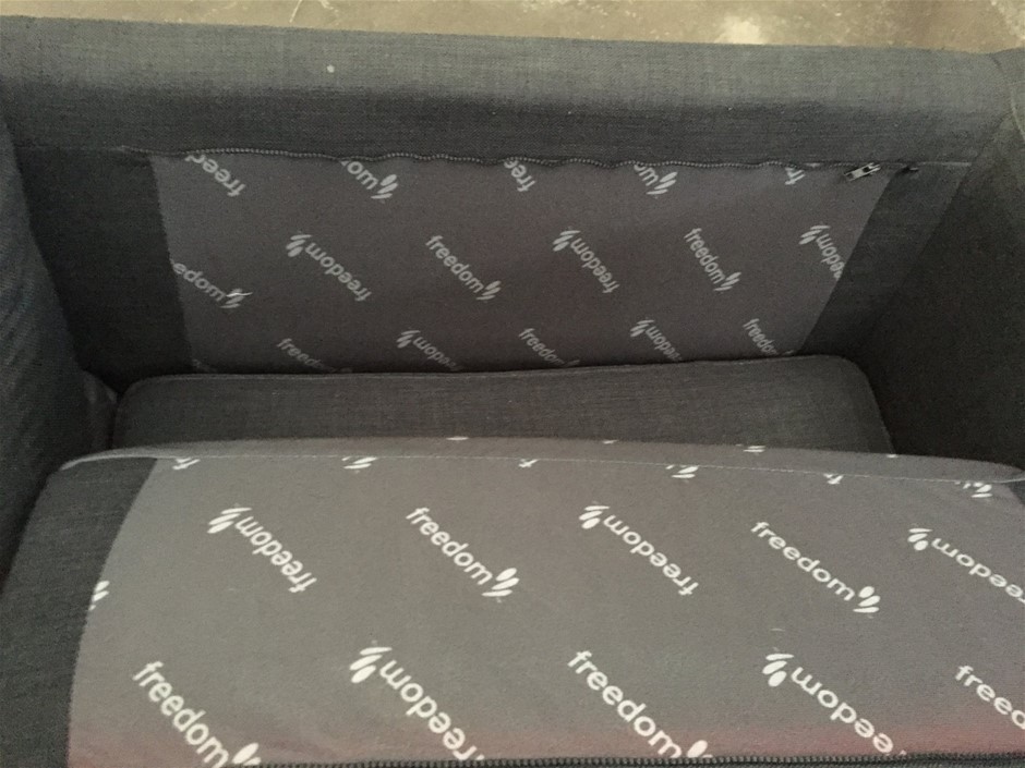 Elephant in the Room Buttery Chardonnay (6x 750mL).