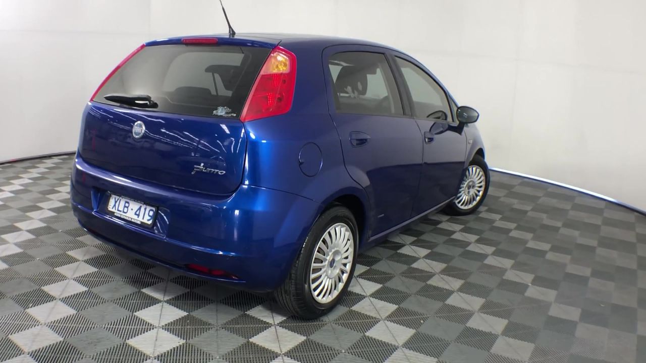 Mix Brand and Model Wooden Shipping Pallets