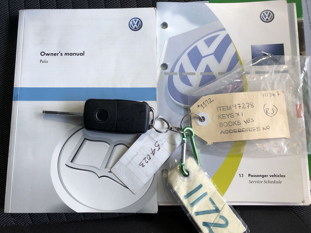 VW Food Trailer Blue/White 2026 (Unused)