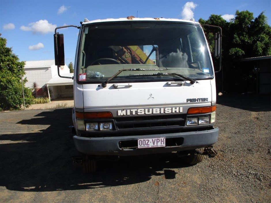 Classic Rhodium Plated Plain Heart Locket