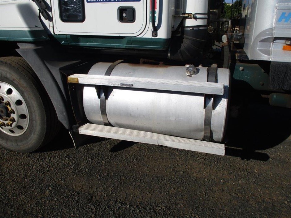 Rhodium Plated Men's Band Ring (6mm) - US Size 9