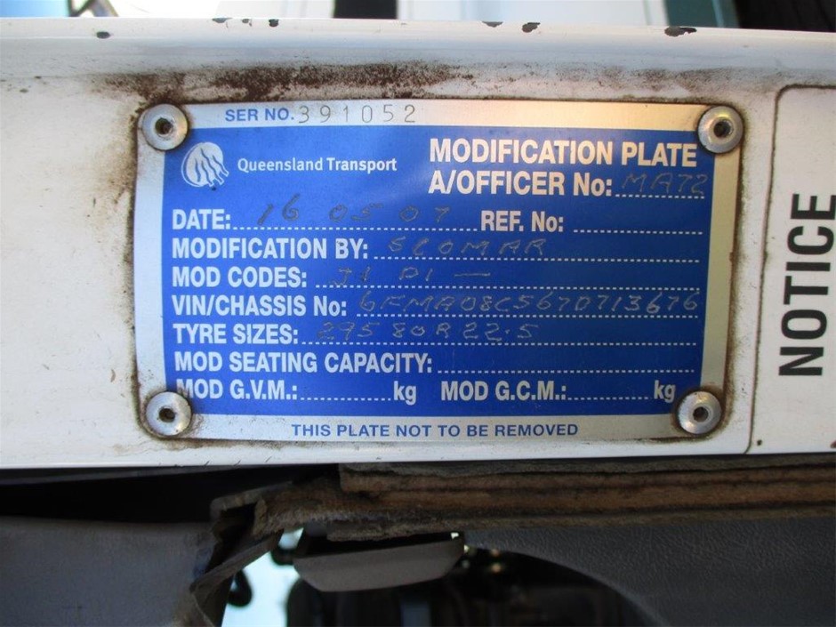 BULK 4 x Charms (angel and cat)