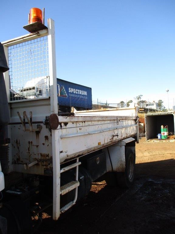 18ct Heavy Yellow Gold Plated Curb Chain Bracelet - 4.5 inches