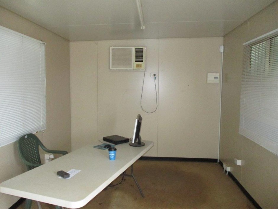 Quantity of 1 29.5-25 Earthmoving Tyre (Unused)