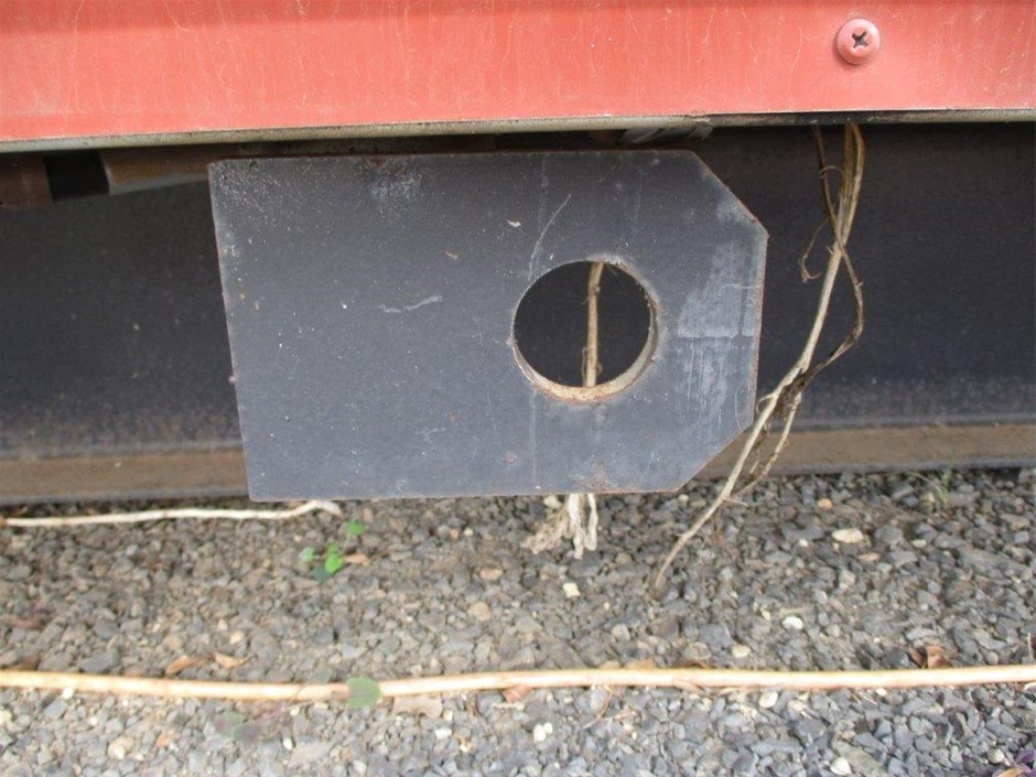 Quantity of 100 1650mm Star Pickets(Unused)