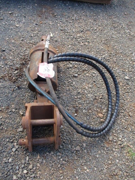 9K WHITE GOLD 1.00ct F VS LAB DIAMOND CHANNEL SET BAND