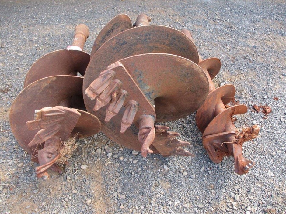 9K WHITE GOLD 1.00ct F VS LAB DIAMOND PEAR 3 CLAW RING