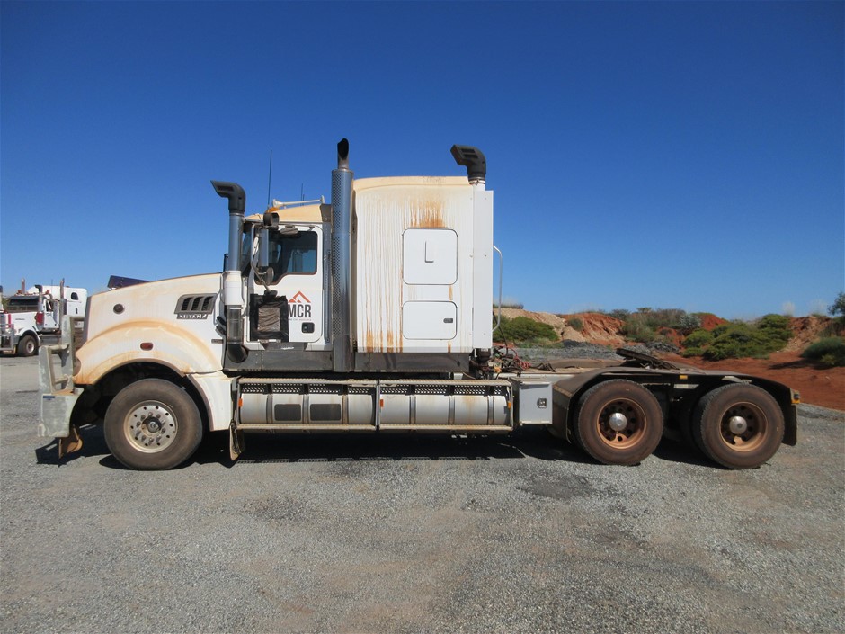 9K YELLOW GOLD 0.33ct F VS LAB DIAMOND MARQ DOUBLE RING
